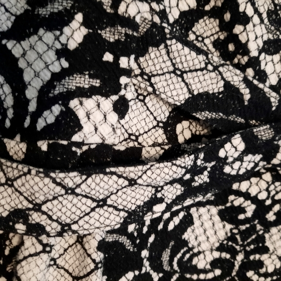 Anthropologie Postmark Leia Lace Print Peplum Blouse - Picture 6 of 11